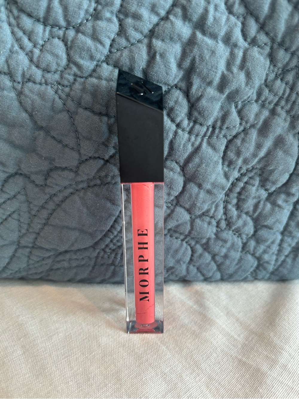 Morphe Kiss Kiss Lip Gloss Hydrating Nude Pink New Long Lasting Lip Gloss NEW